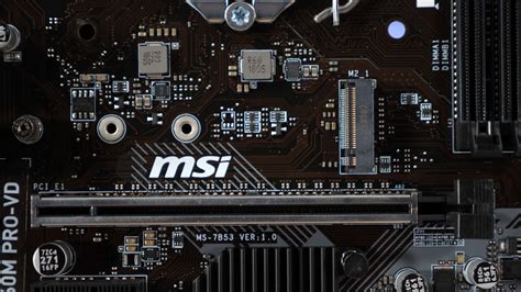 Intel B360 vs. Z370 Chipset: Finally an 8th.